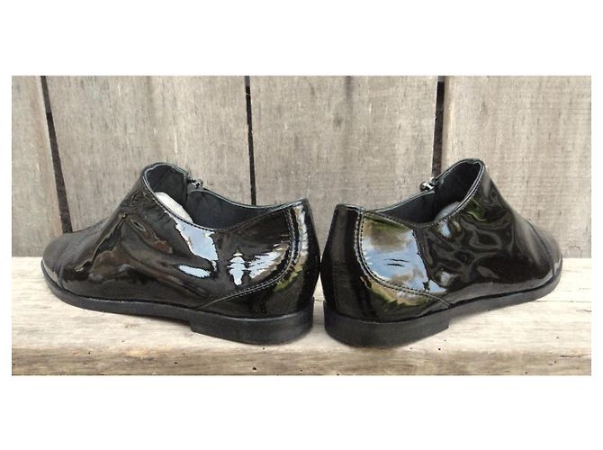Autre Marque Sapatos Derby em couro envernizado Virreina 1958 Preto - vista 6