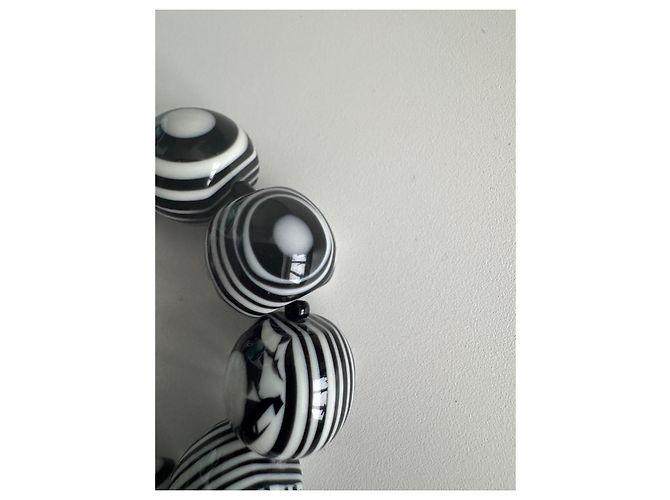 Autre Marque Bracciale Sobral in resina con perle a righe bianche e nere Multicolore - vista 2