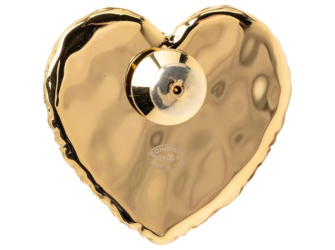 Spilla in smalto dorato a forma di cuore Coco CC di Chanel - vista 3
