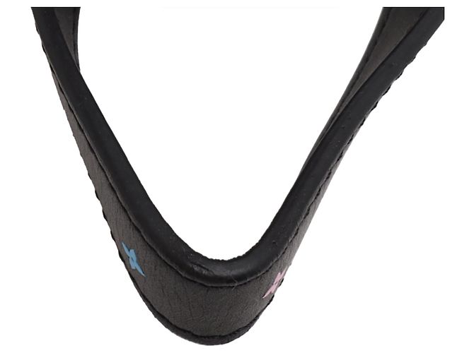 Borsa a tracolla in pelle nera New Wave Heart di Louis Vuitton Nero - vista 9