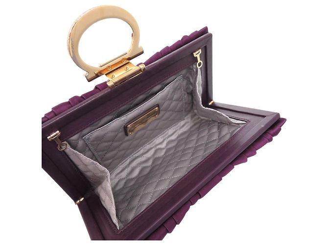 Salvatore Ferragamo Clutch Gancini in satin viola con catena Ferragamo Porpora Viola scuro - vista 4