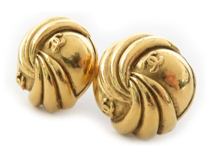 Timeless Orecchini a clip dorati Chanel D'oro - vista 2