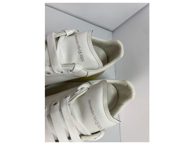Alexander McQueen Oversized Sneaker aus Leder - Weiß - Ansicht 10