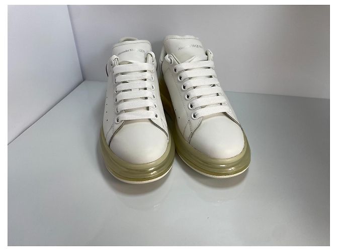 Alexander McQueen Oversized Sneaker aus Leder - Weiß - Ansicht 3