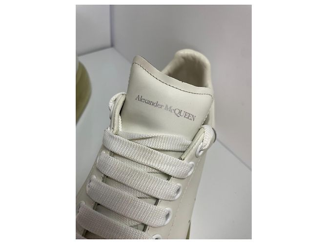 Alexander McQueen Oversized Sneaker aus Leder - Weiß - Ansicht 5