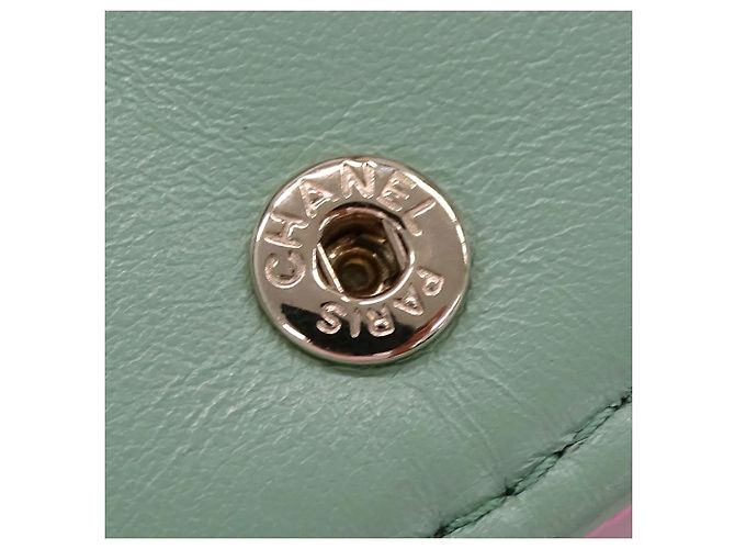 Billetera bi-fold Chanel en piel de ternera granulada Rosa Verde - vista 14