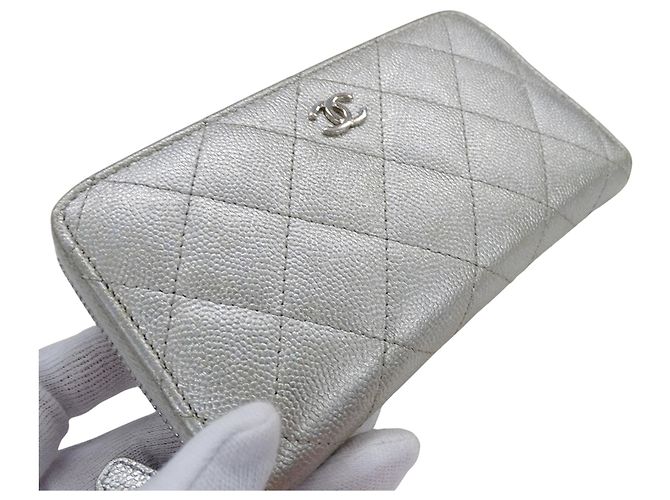 Cartera de cadena de piel de ternera granulada plateada Chanel Plata - vista 15