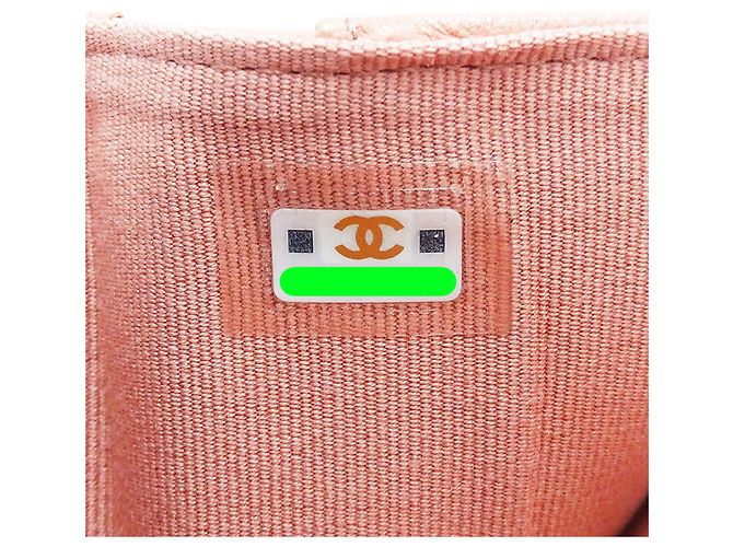 Billetera de tres pliegues para mujeres Chanel Matelassé Rosa - vista 6