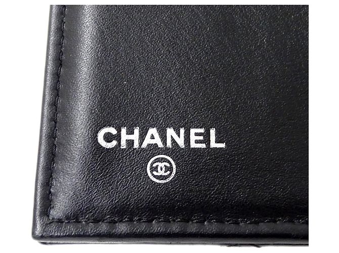 Portafoglio tri-fold da donna Chanel Matelassé Nero - vista 5