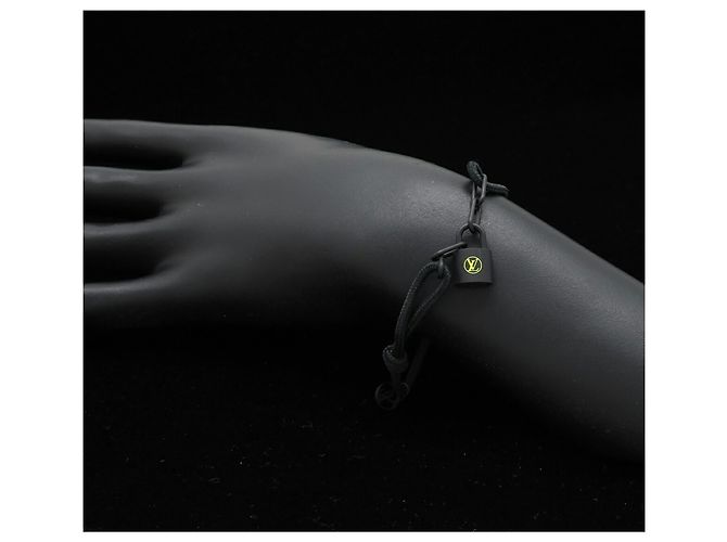 Lockit Titanarmband von Louis Vuitton Schwarz - Ansicht 6