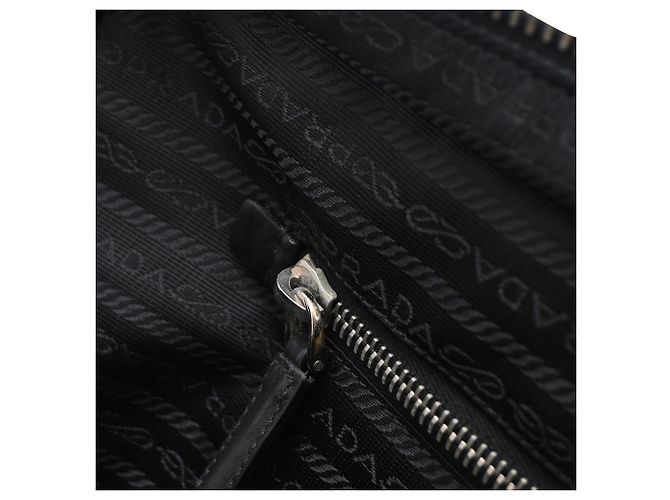 Jacquard Pasta triangular de metal esmaltado Prada em nylon preto - vista 7
