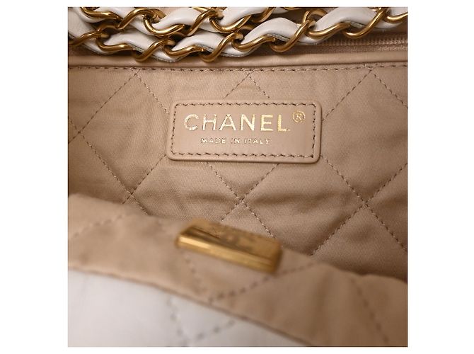 Borsa hobo Chanel 22 piccola in pelle di vitello bianca Bianco Crudo - vista 6