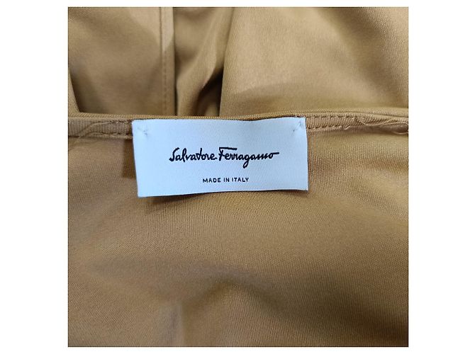Vestido Maxi Sin Espalda Salvatore Ferragamo en Polietileno Marrón - vista 4
