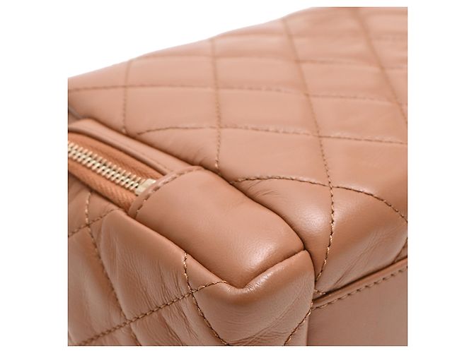 Borsa a Spalla Vanity Case Cargo di Chanel in Pelle di Agnello Marrone Rosso - vista 14