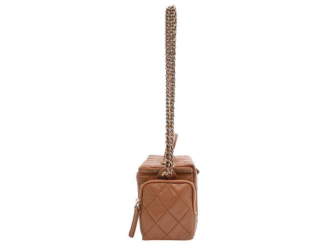 Borsa a Spalla Vanity Case Cargo di Chanel in Pelle di Agnello Marrone Rosso - vista 2