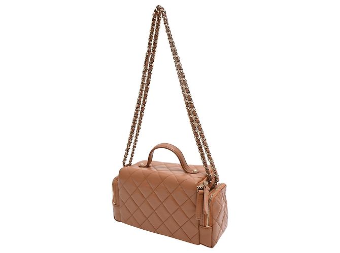 Borsa a Spalla Vanity Case Cargo di Chanel in Pelle di Agnello Marrone Rosso - vista 3