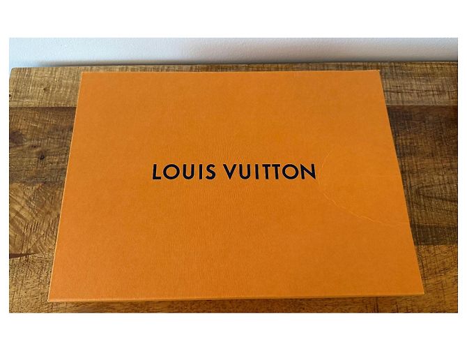 Louis Vuitton Monogram Classic Tuch Khaki - Ansicht 2