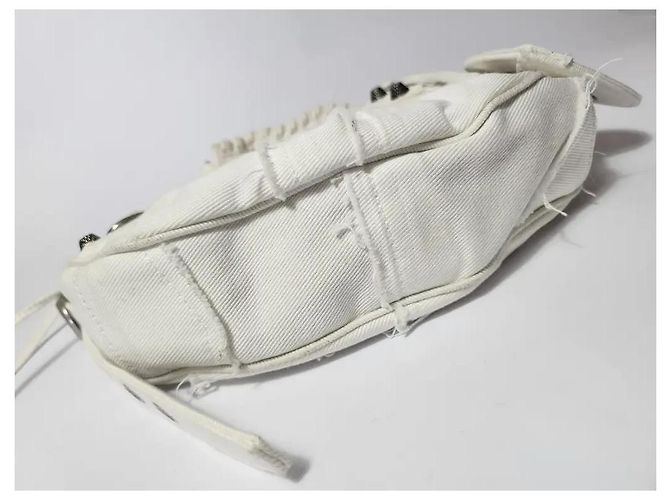 Balenciaga Borsa a Spalla Le Cagole Small in Denim Bianco - vista 5