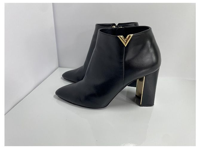 Botines de cuero negro Louis Vuitton con tacón - vista 2