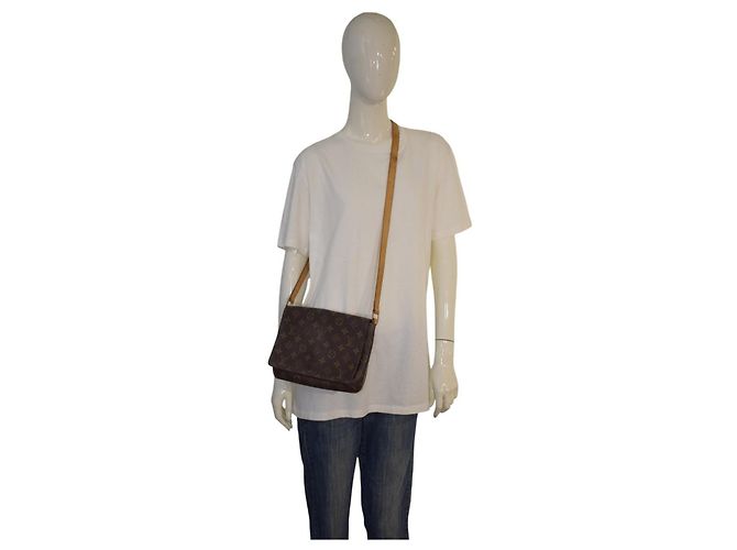 Louis Vuitton Musette Salsa Borsa in Tela Monogram Marrone - vista 19
