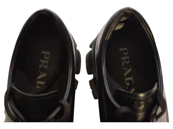Prada Monolith Scarpe Derby in Pelle Spazzolata - Nero - vista 8