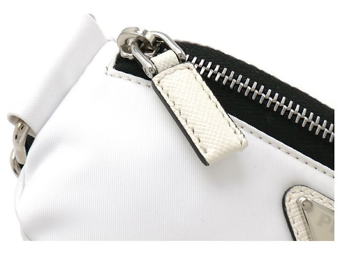 Bolsito de Muñeca Triangle de Prada en Blanco - vista 5