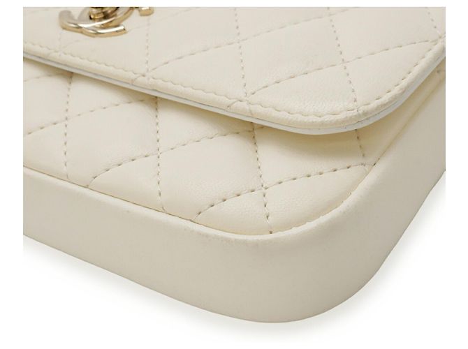 CHANEL Matelassé Schultertasche mit Kette Schwarz Roh - Ansicht 4