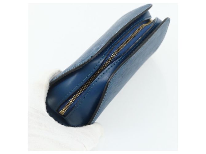 LOUIS VUITTON Pochette Dauphine PM Epi Blu M48445 LV Auth 177339 - vista 5