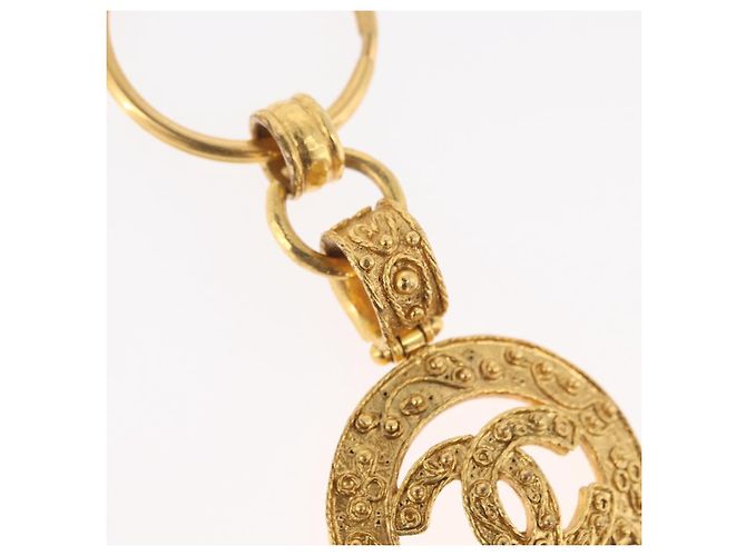 Chaveiro CHANEL em metal dourado CC Auth bs35092M - vista 4