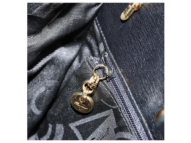 Borsa a spalla con catena Salvatore Ferragamo in pelle nera e oro Auth 177335A Nero D'oro - vista 19