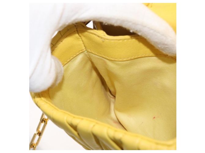 Bolso de hombro de cuero Matelassé Miu Miu con cadena, dorado amarillo, Auth 178934A - vista 23