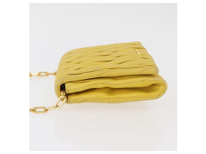 Bolso de hombro de cuero Matelassé Miu Miu con cadena, dorado amarillo, Auth 178934A - vista 4