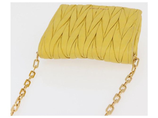 Bolso de hombro de cuero Matelassé Miu Miu con cadena, dorado amarillo, Auth 178934A - vista 6