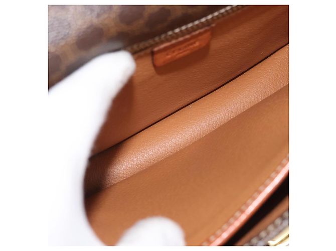 Céline CELINE Macadam Canvas Schultertasche aus PVC-Leder Braun Gold Auth 177673A Golden - Ansicht 17