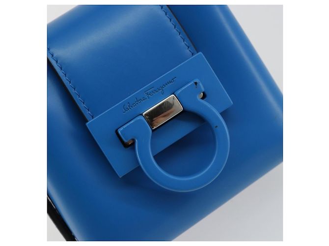 Borsa a mano Gancini in pelle blu argento Auth 177222A di Salvatore Ferragamo - vista 14
