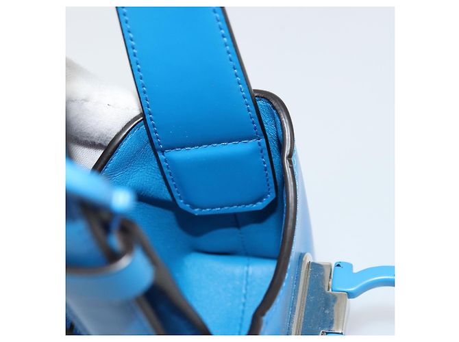 Borsa a mano Gancini in pelle blu argento Auth 177222A di Salvatore Ferragamo - vista 17
