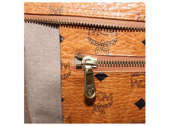 Borsa Tote MCM Vicetos Logogram in pelle PVC marrone oro Auth BA12397A D'oro - vista 20