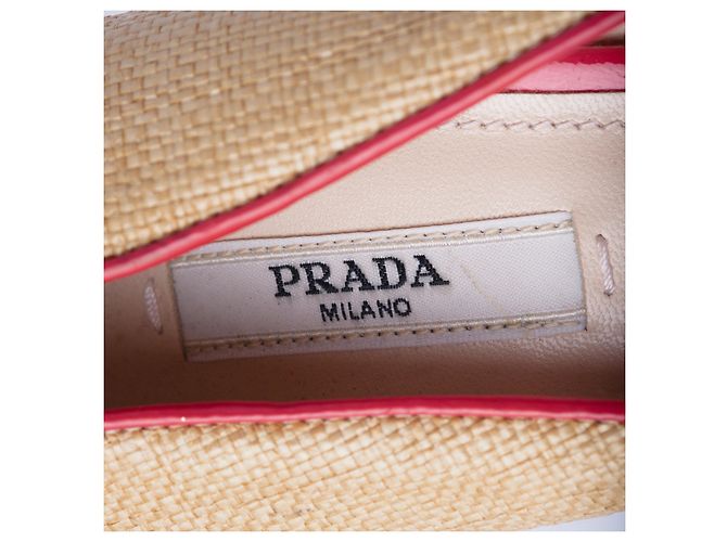 Prada Peeptoe-Pumps aus Raphia und Lackleder Beige - Ansicht 6