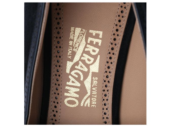 Salvatore Ferragamo Décolleté Mary Jane in Pelle e Camoscio Nero - vista 4