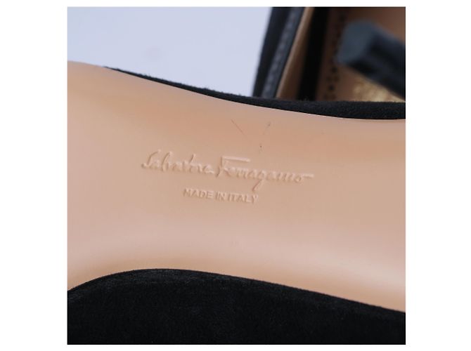 Salvatore Ferragamo Décolleté Mary Jane in Pelle e Camoscio Nero - vista 7