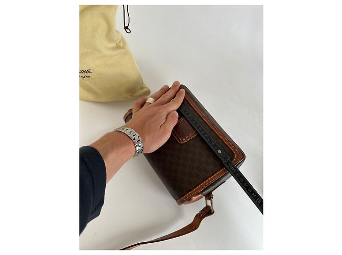 Céline Borsa a tracolla in tela Macadam vintage Celine marrone scuro - vista 9