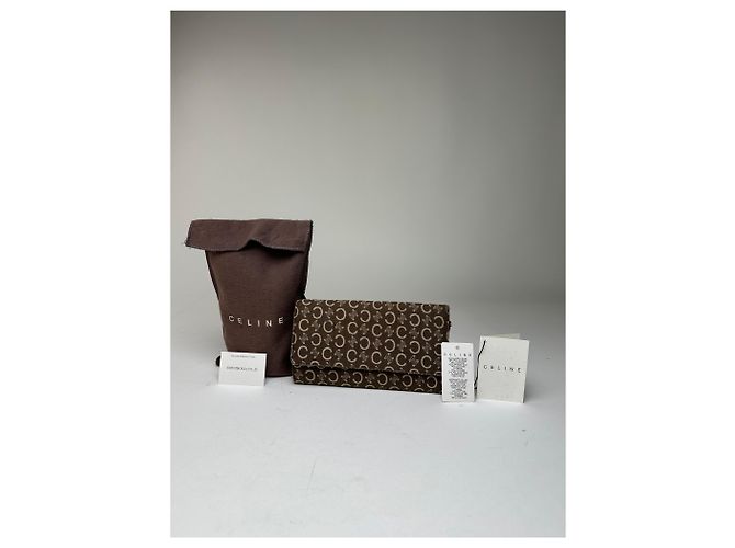 Edge Céline Vintage Celine Macadam Canvas Continental Wallet Brown - view 10