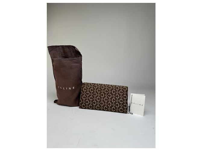 Edge Céline Vintage Celine Macadam Canvas Continental Wallet Brown - view 2