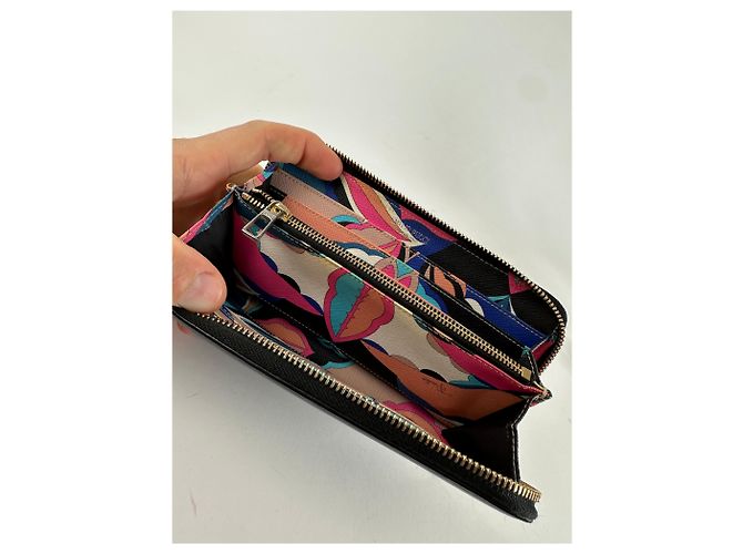 Vintage Emilio Pucci Black Leather Zip-Around Wallet - view 3