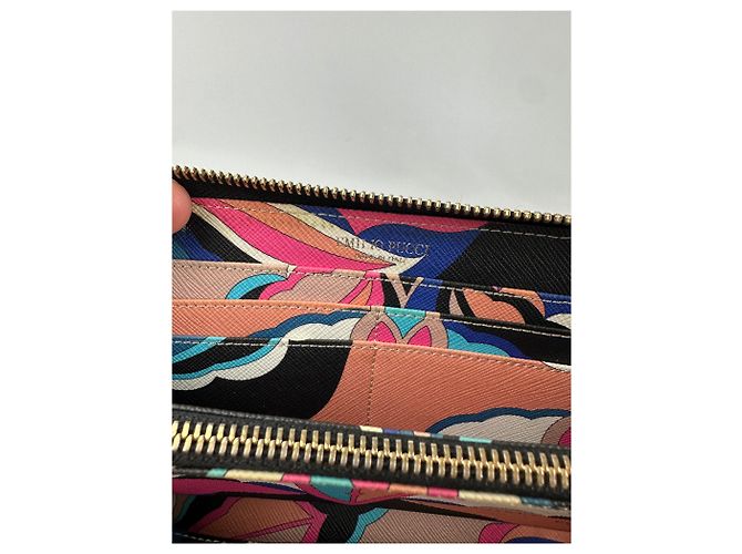 Vintage Emilio Pucci Black Leather Zip-Around Wallet - view 4