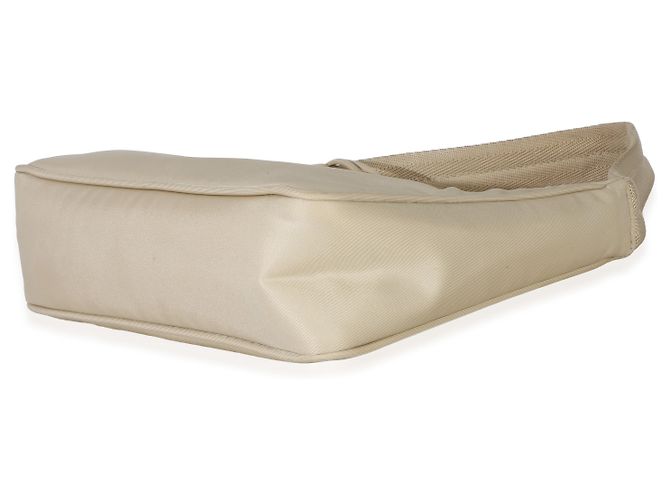 Borsa Mini Re-Edition 2000 in Re-Nylon Beige di Prada - vista 6