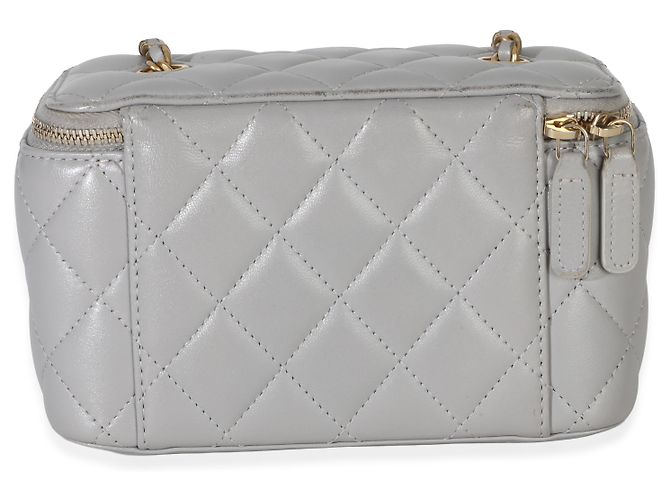 Vanity Beauty case Chanel in agnello trapuntato grigio Small Pearl Crush Marrone - vista 2