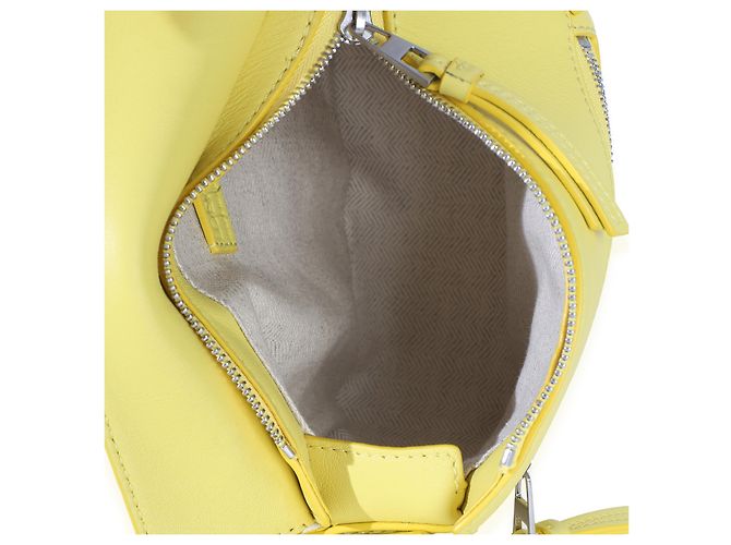 Loewe Mini Puzzle Edge Bumbag in pelle di vitello gialla Giallo - vista 5