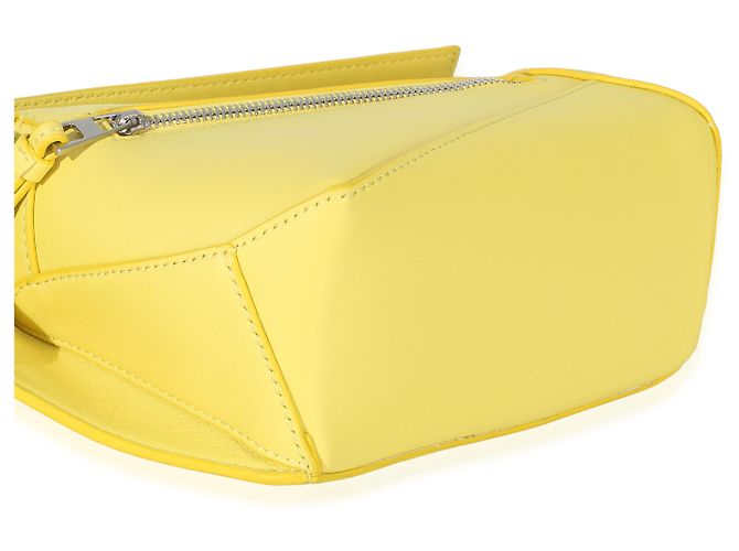 Loewe Mini Puzzle Edge Bumbag in pelle di vitello gialla Giallo - vista 7
