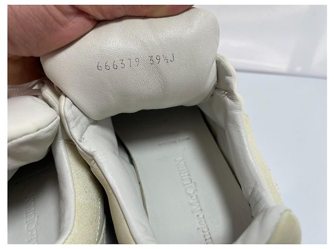 Alexander McQueen Sneakers Puffy in suede - Beige - vista 13